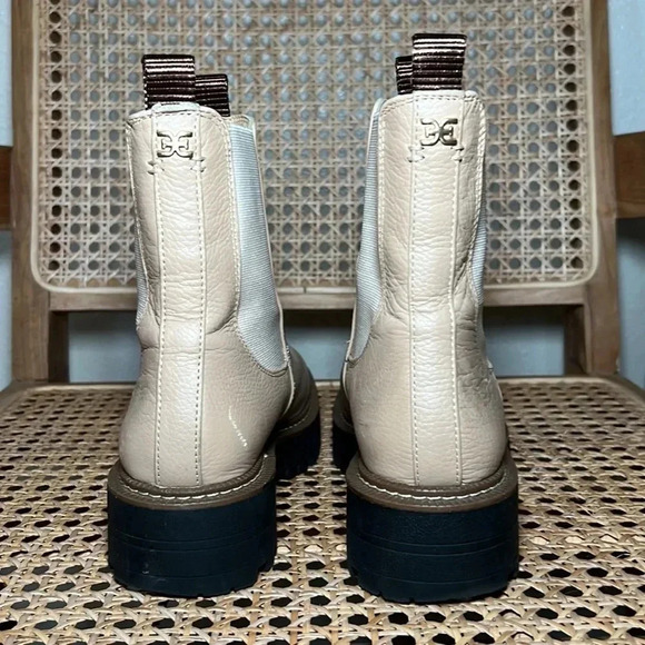 Sam Edelman Laguna Chelsea Boot - Picture 4 of 7